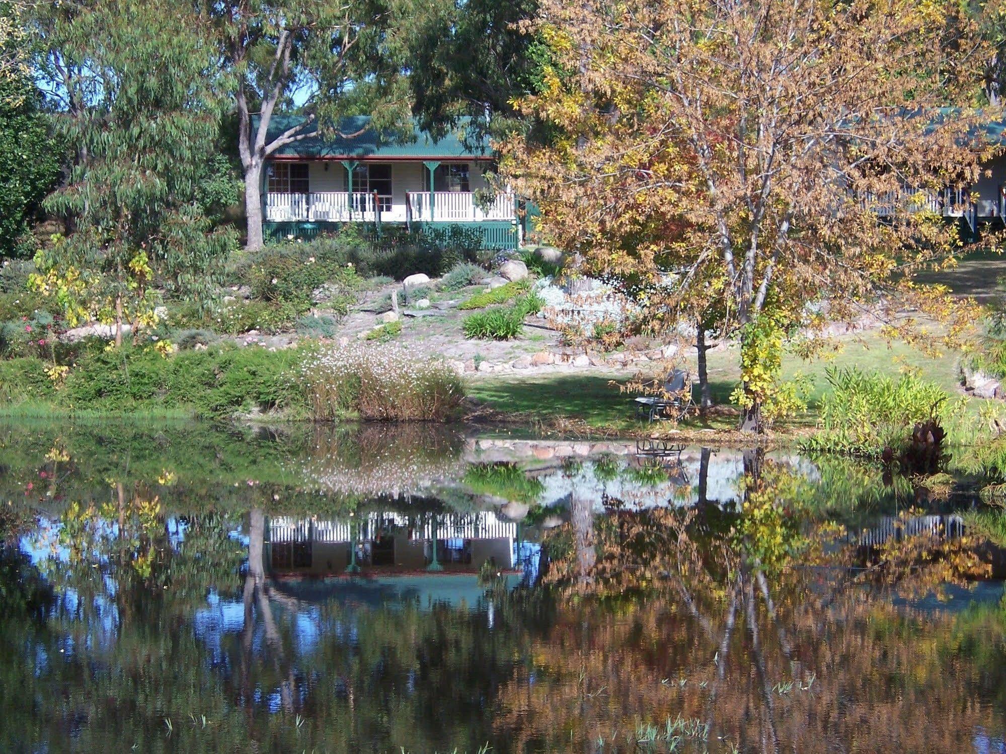 Granite Gardens Cottages & Lake Retreat スタンソープ エクステリア 写真